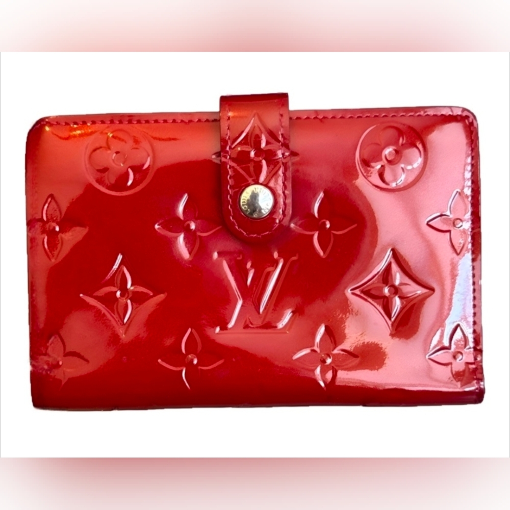 Louis Vuitton Kisslock Vernis Leather Red Compact Wallet - Authentic LV Monogram